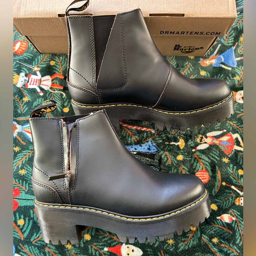 Dr Martens Women’s Rometty Wyoming Leather  Platform Chelsea Boots